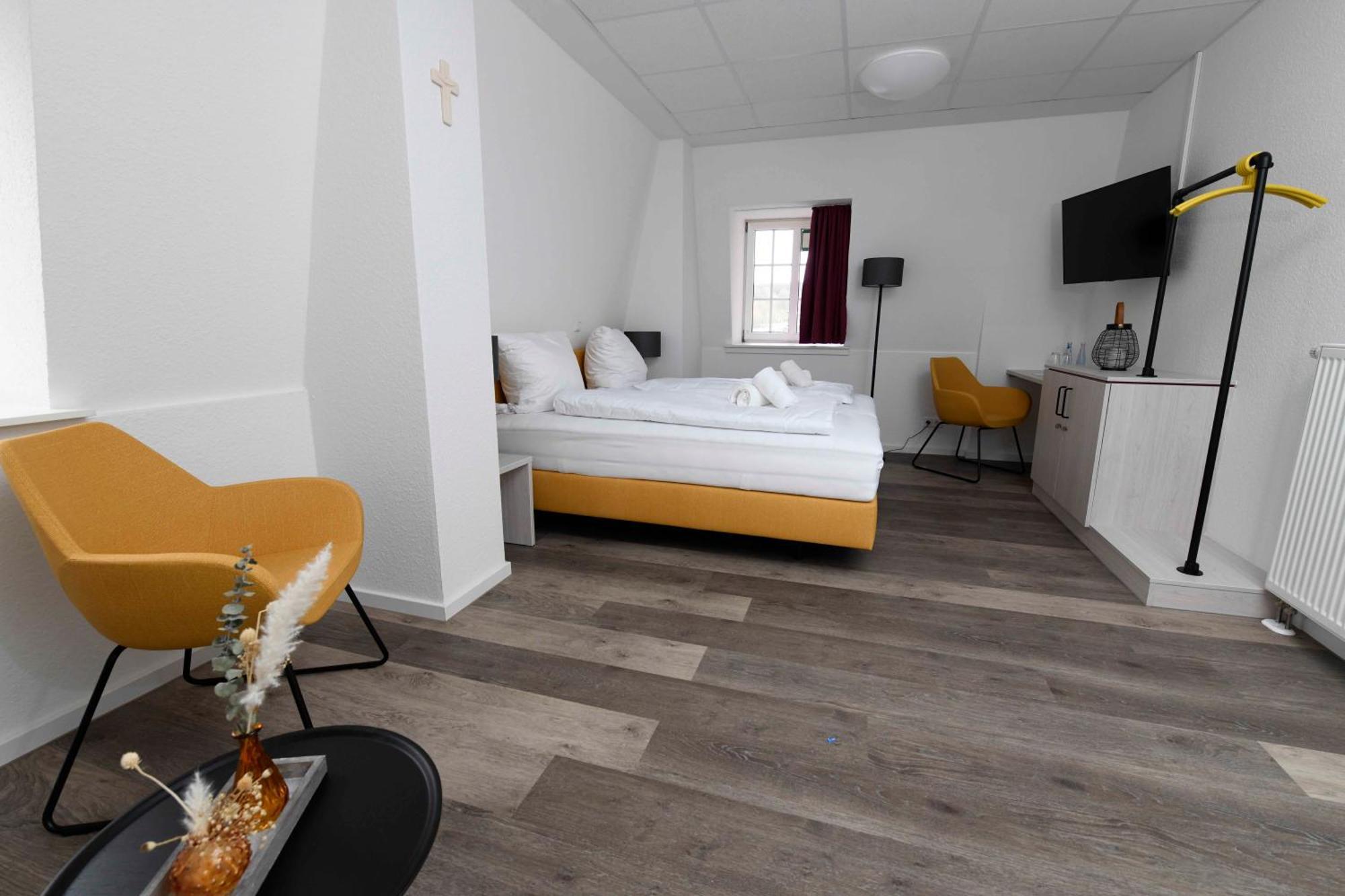 St. Barbara-Haus Hotel Динслакен Екстериор снимка